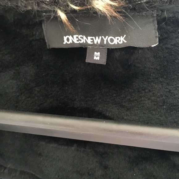 Jones New York black suede coat. Size medium. - Picture 3 of 3